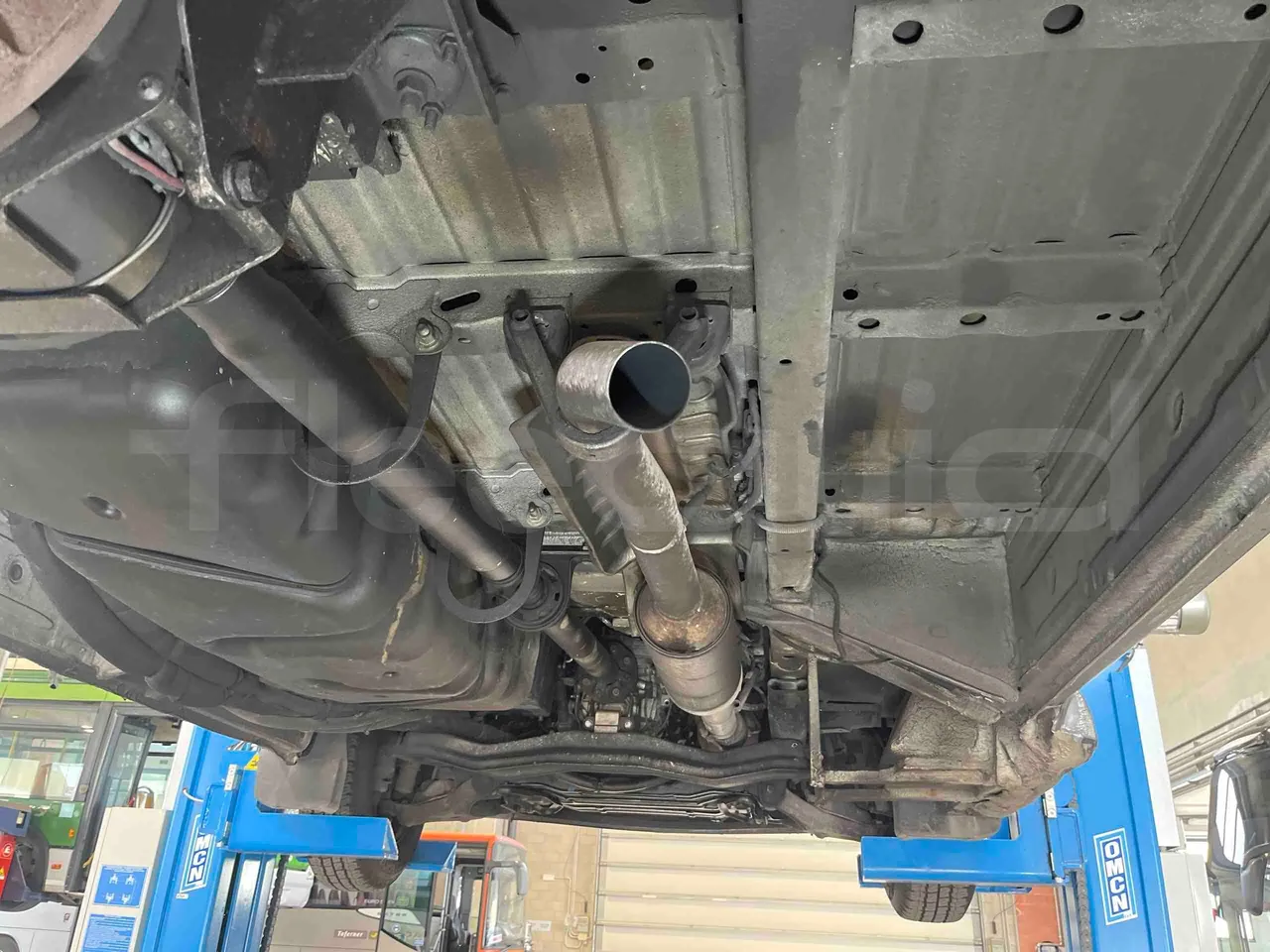 Mercedes-Benz Sprinter 906BB50 - EUR 6 -120kW - 7.361m - exhaust photo