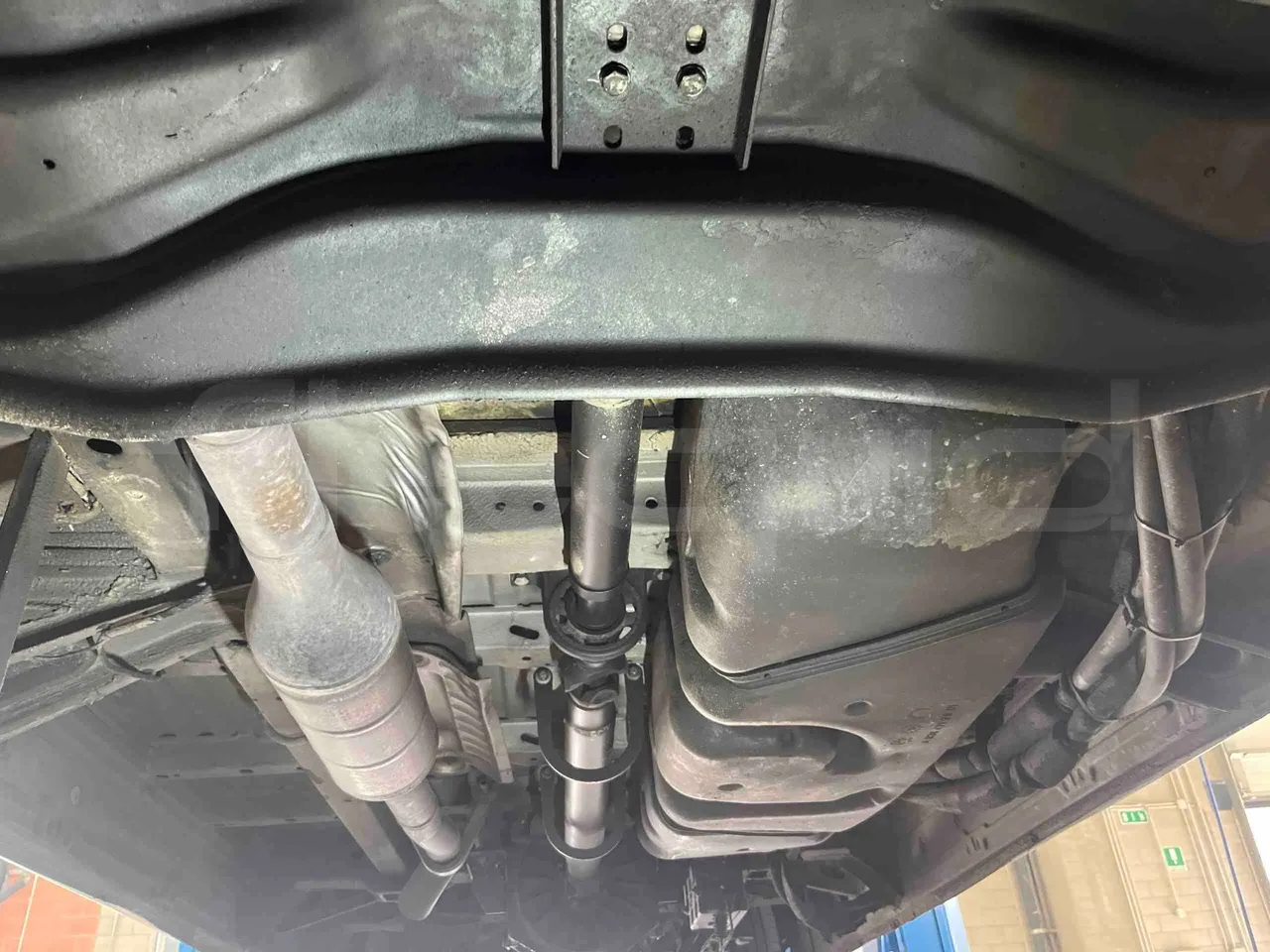 Mercedes-Benz Sprinter 906BB50 - EUR 6 -120kW - 7.361m - gearbox plate photo