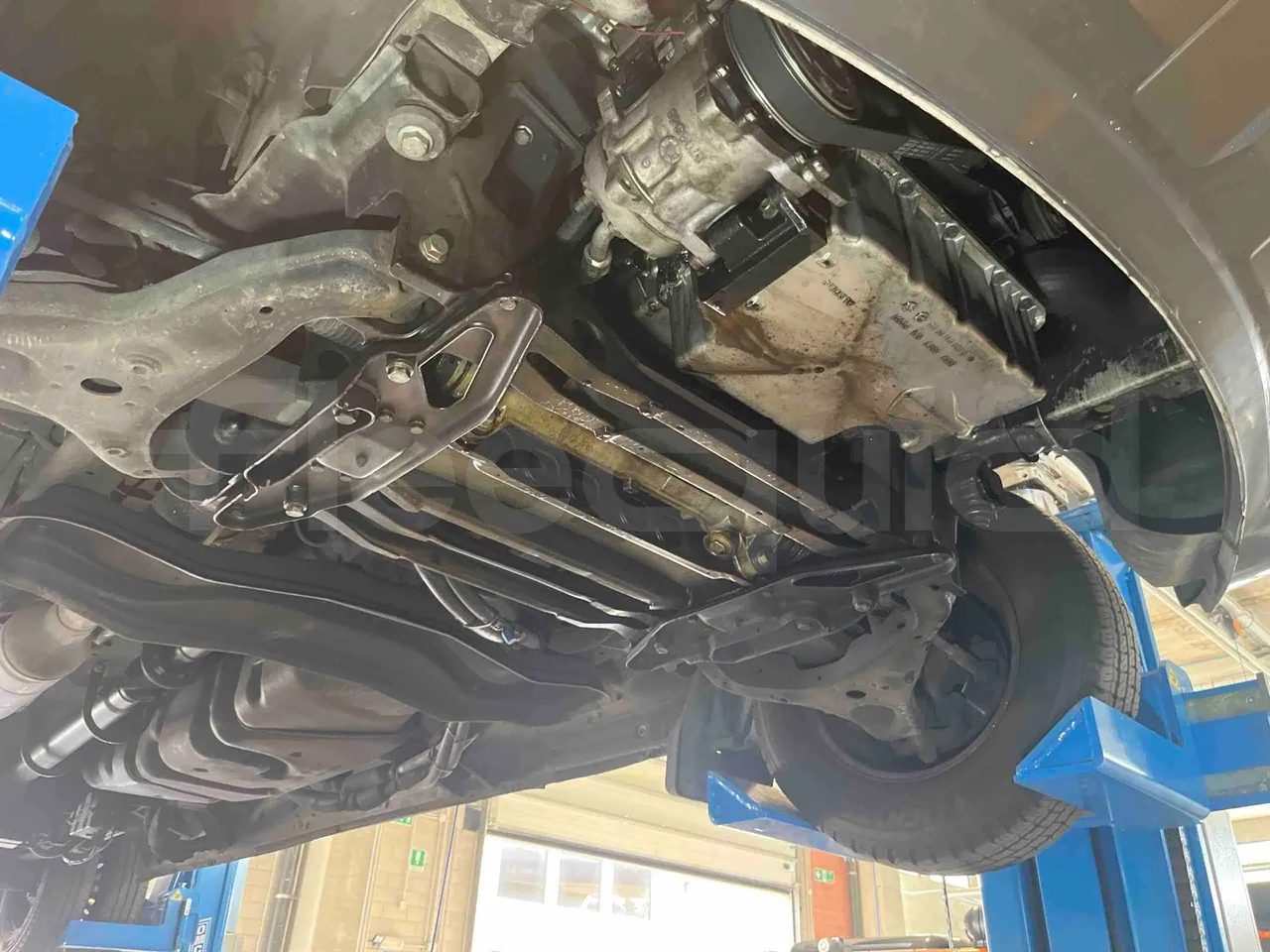 Mercedes-Benz Sprinter 906BB50 - EUR 6 -120kW - 7.361m - front axle left side