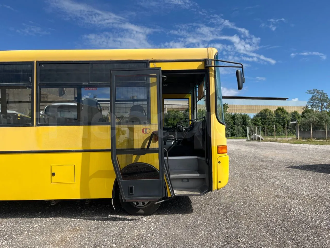 Iveco Cacciamali C5032 -EUR3 -154kW -9.3m - front door 1 open