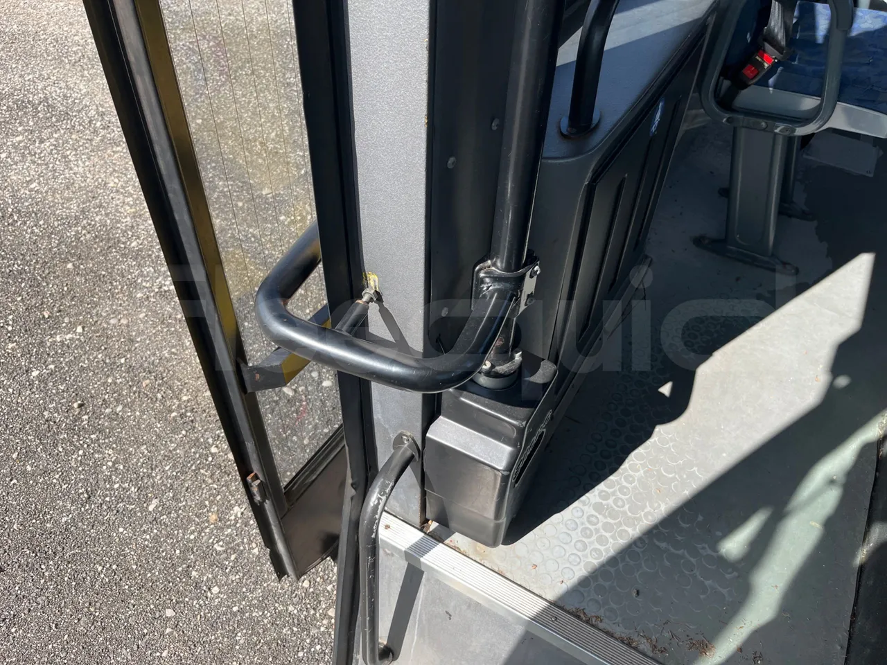 Iveco Cacciamali C5032 -EUR3 -154kW -9.3m - door mechanism photo