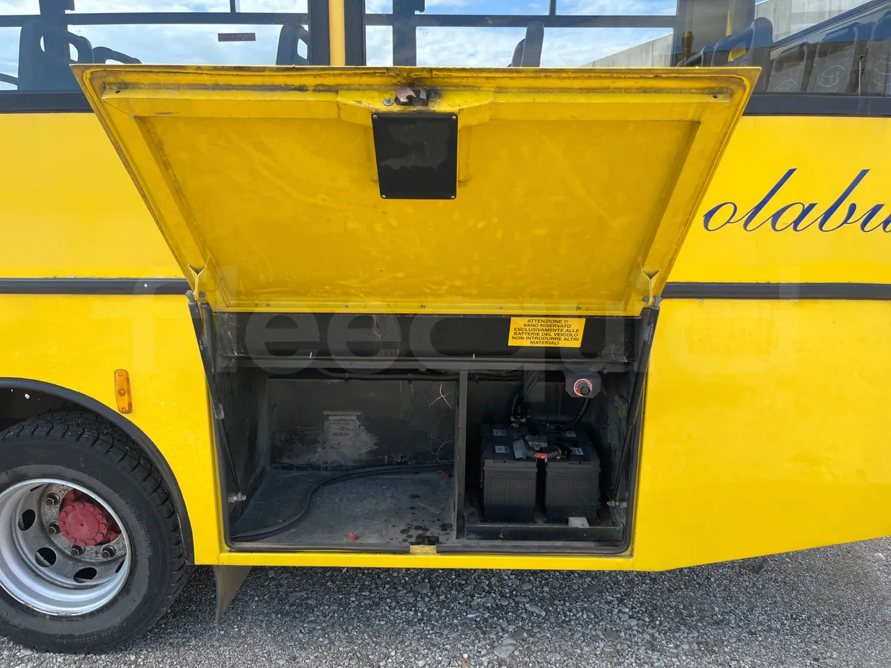 Iveco Cacciamali C5032 -EUR3 -154kW -9.3m - external compartments photo