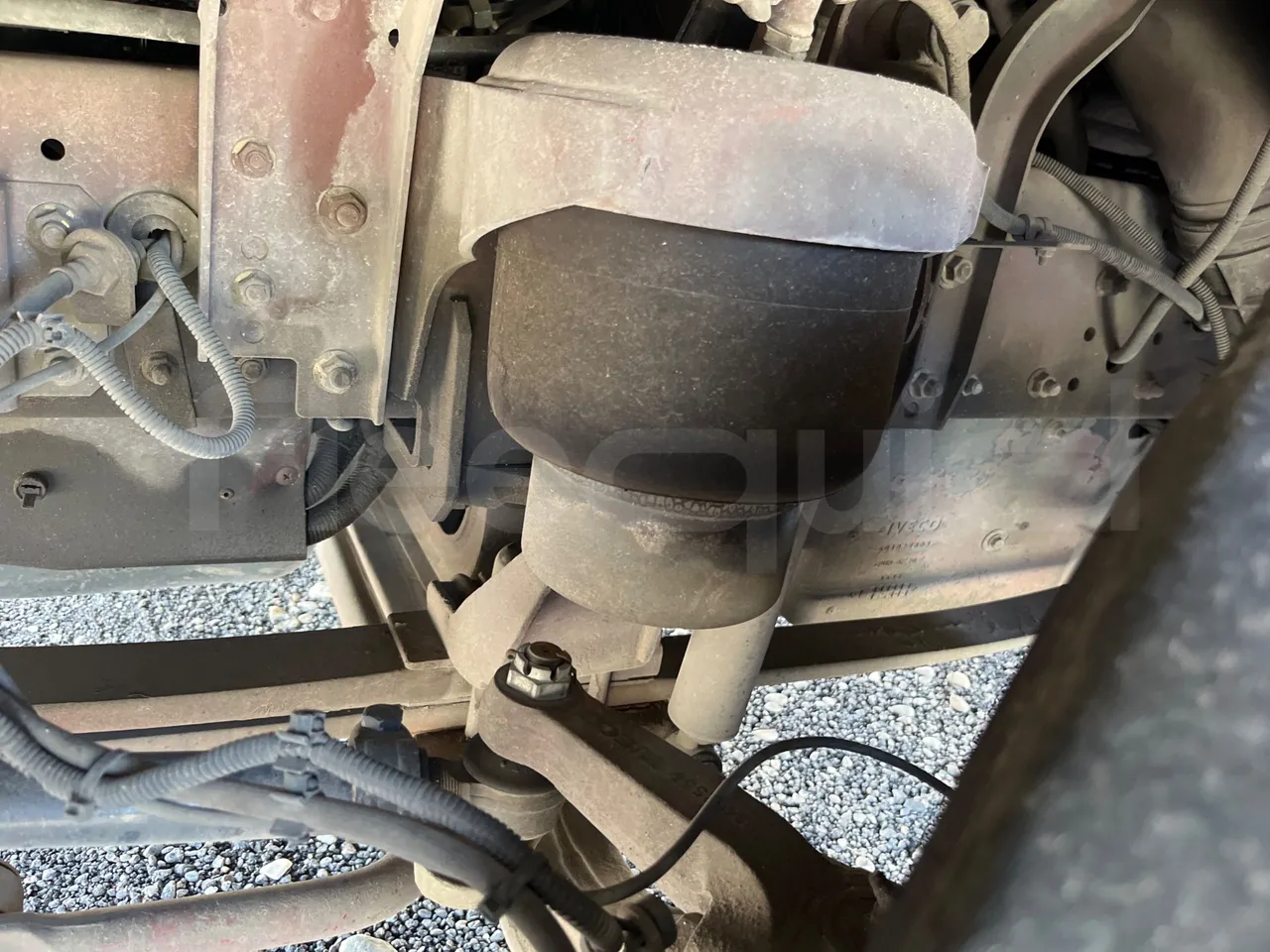 Iveco Cacciamali C5032 -EUR3 -154kW -9.3m - front air springs left