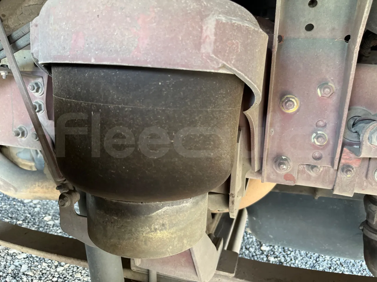 Iveco Cacciamali C5032 -EUR3 -154kW -9.3m - front air springs right