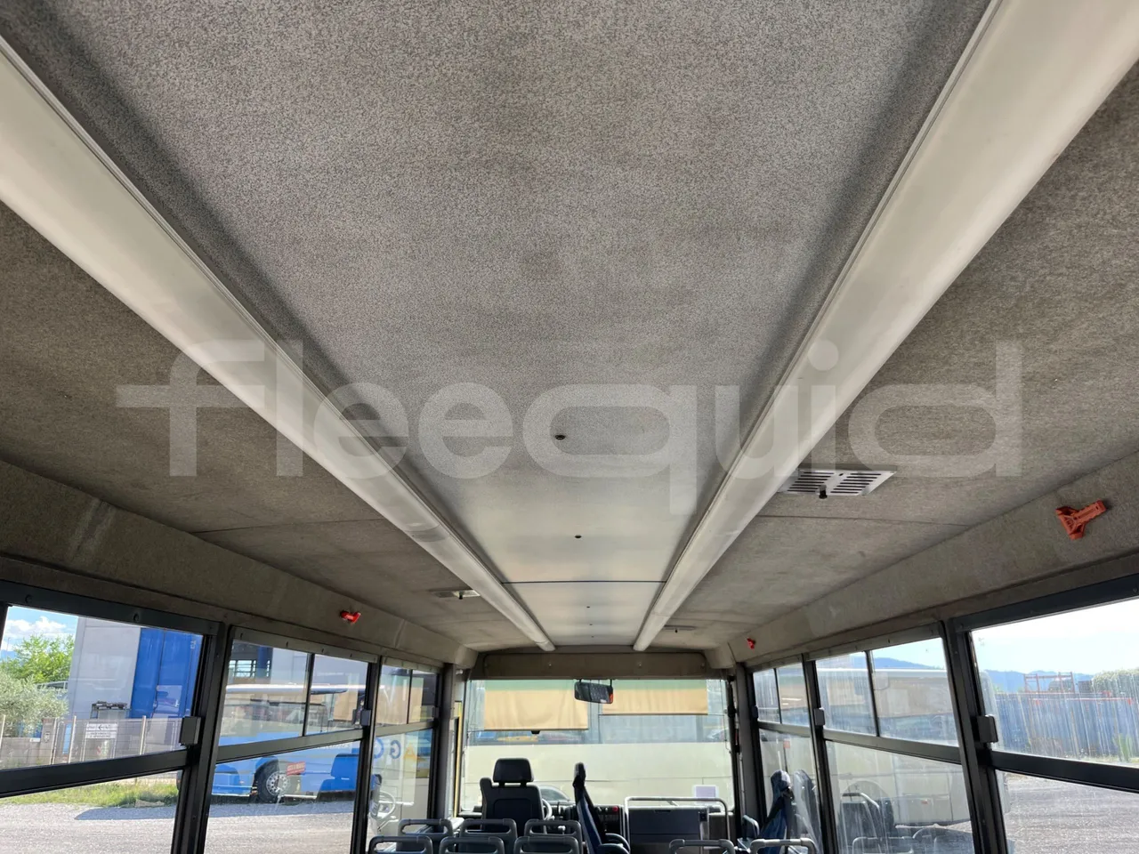 Iveco Cacciamali C5032 -EUR3 -154kW -9.3m - overhead compartments photo