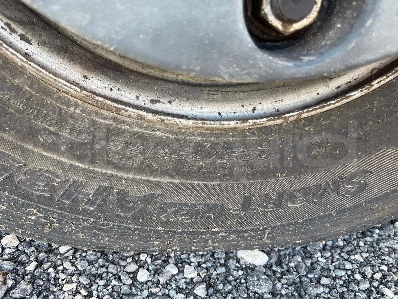 Iveco Cacciamali C5032 -EUR3 -154kW -9.3m - front left tire measurements