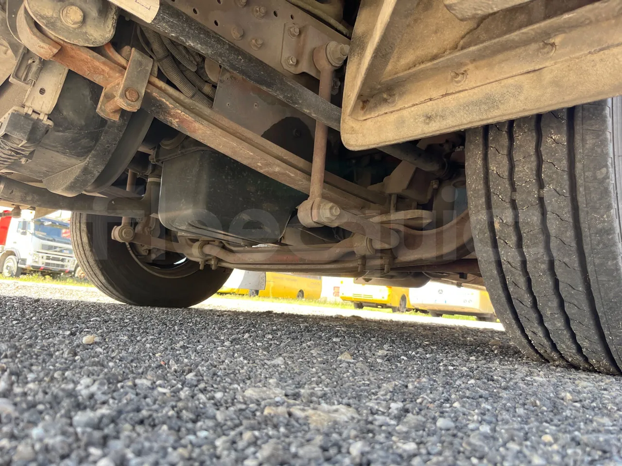 Iveco Cacciamali C5032 -EUR3 -154kW -9.3m - front axle right side