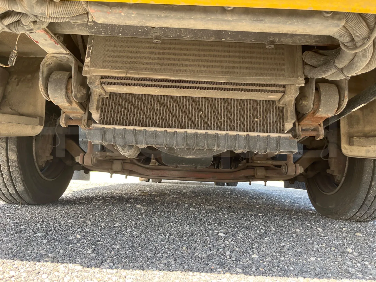 Iveco Cacciamali C5032 -EUR3 -154kW -9.3m - front undercarriage from front