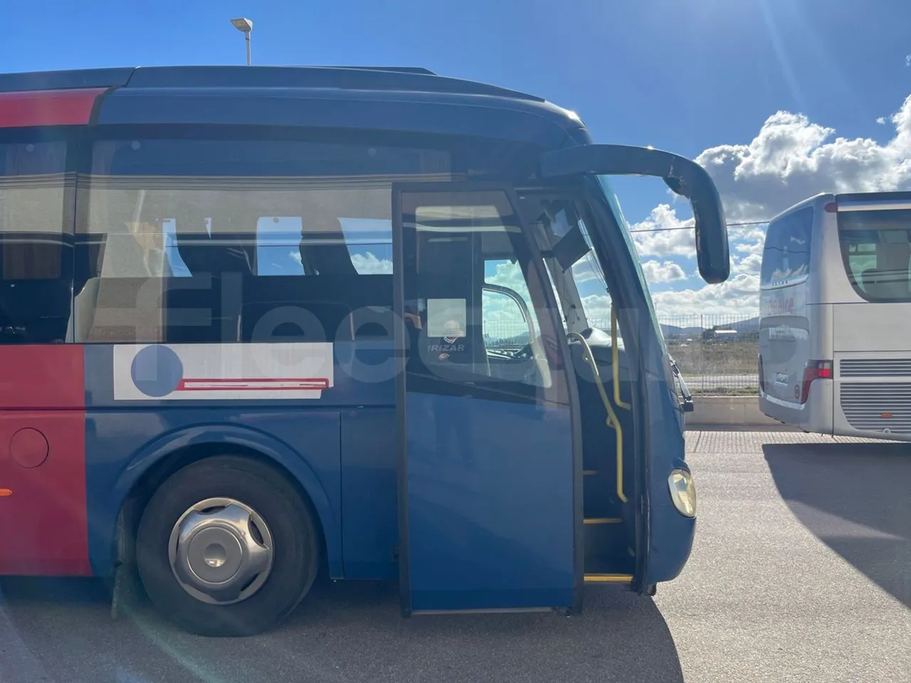 Irizar Scania K320 - EUR5 - 235kW - 12.2m - front door 1 open