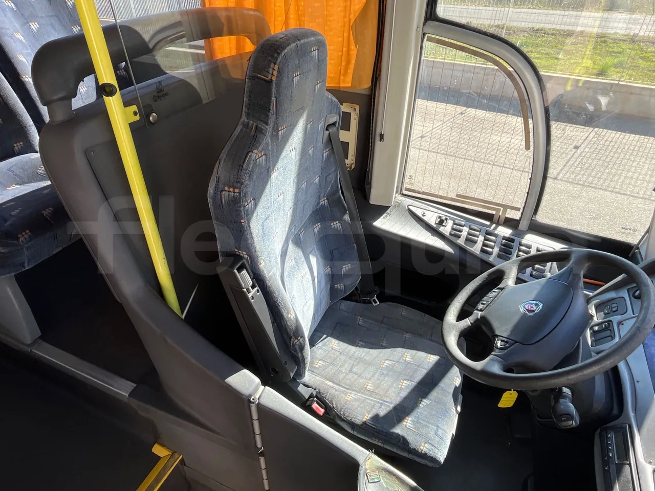 Irizar Scania K320 - EUR5 - 235kW - 12.2m - driver's seat photo