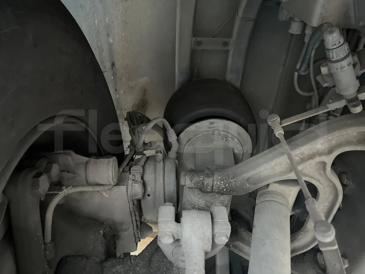 Irizar Scania K320 - EUR5 - 235kW - 12.2m - front air springs right