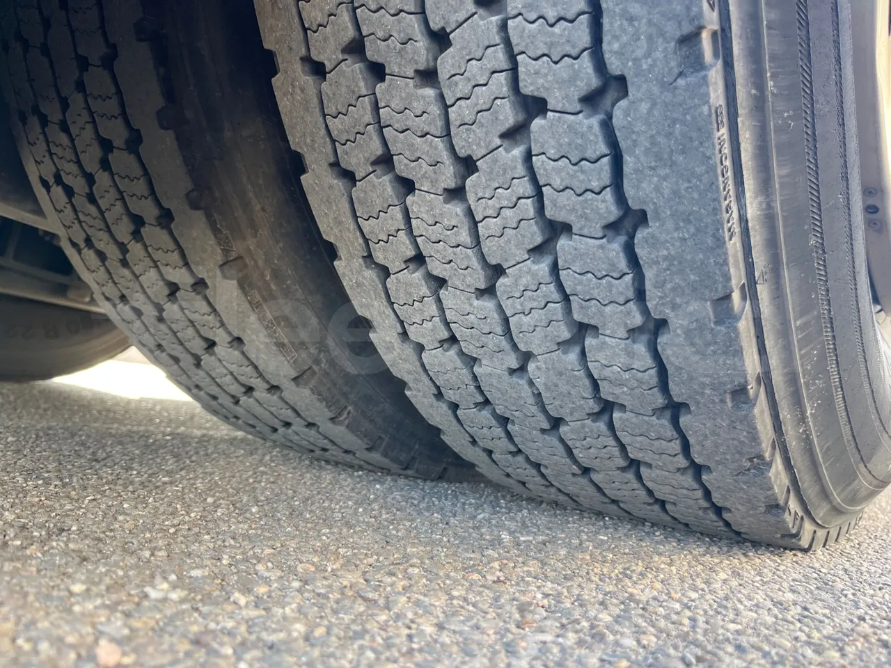 Irizar Scania K320 - EUR5 - 235kW - 12.2m - tread condition second axle tires left