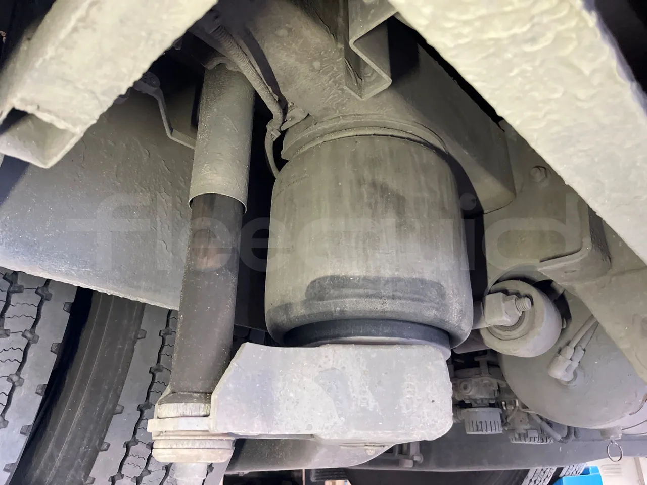 Irizar Scania K320 - EUR5 - 235kW - 12.2m - axle 2 shock absorbers 2 left