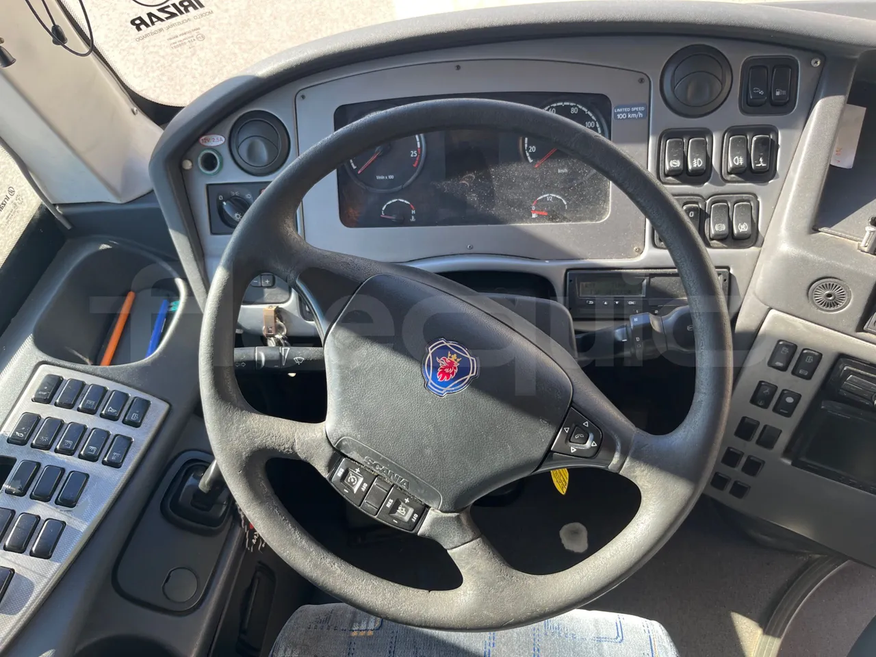 Irizar Scania K320 - EUR5 - 235kW - 12.2m - steering wheel photo