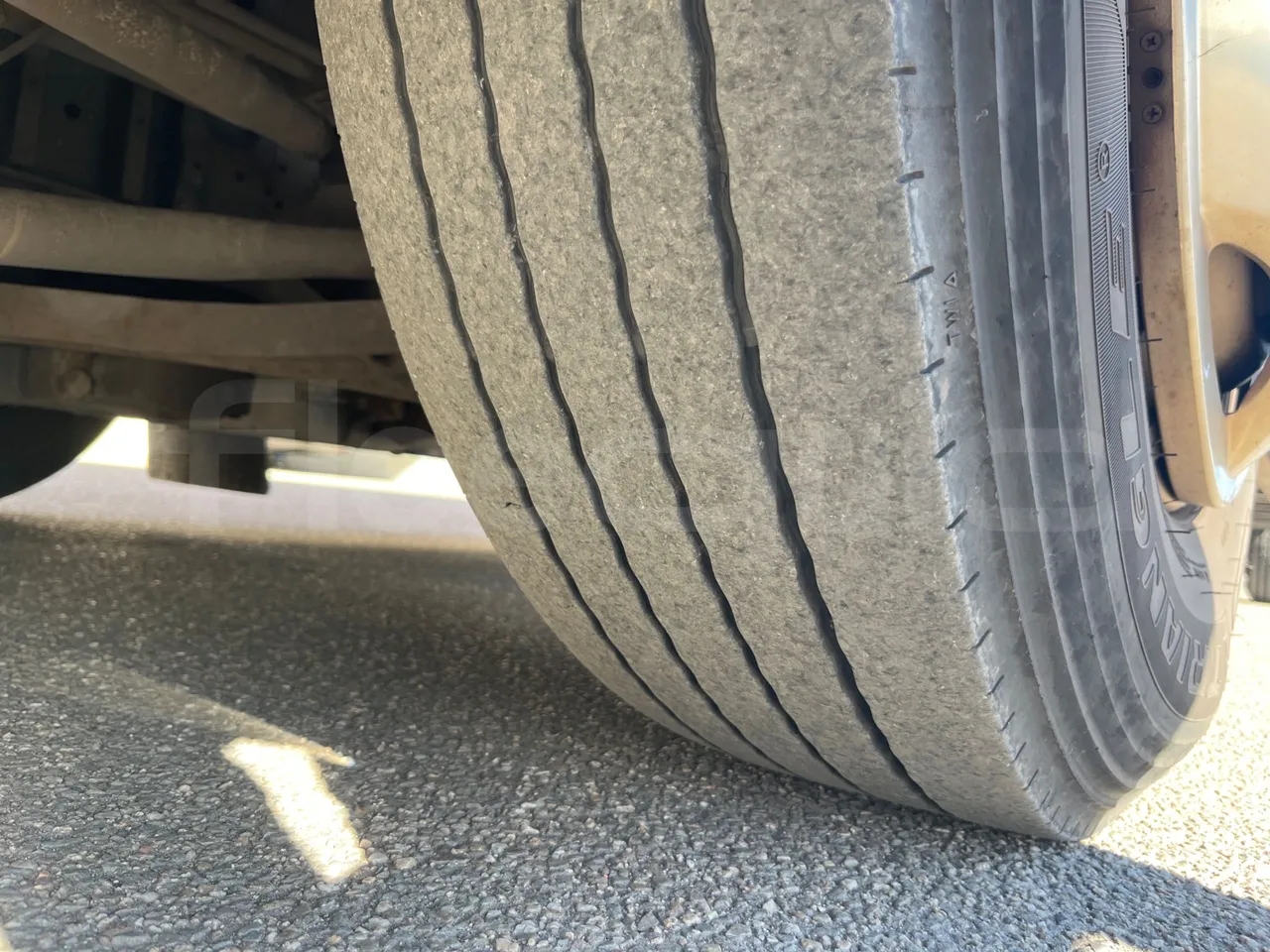 Irizar Scania K320 - EUR5 - 235kW - 12.2m - rear left tire photo