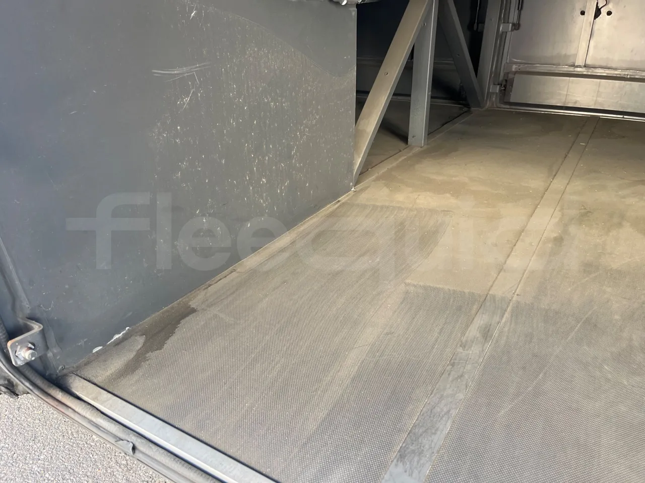 Irizar Scania K320 - EUR5 - 235kW - 12.2m - under carpet photo