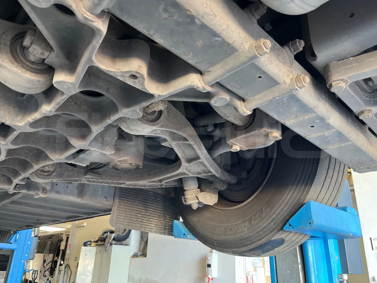 Irizar Scania K320 - EUR5 - 235kW - 12.2m - front axle left side