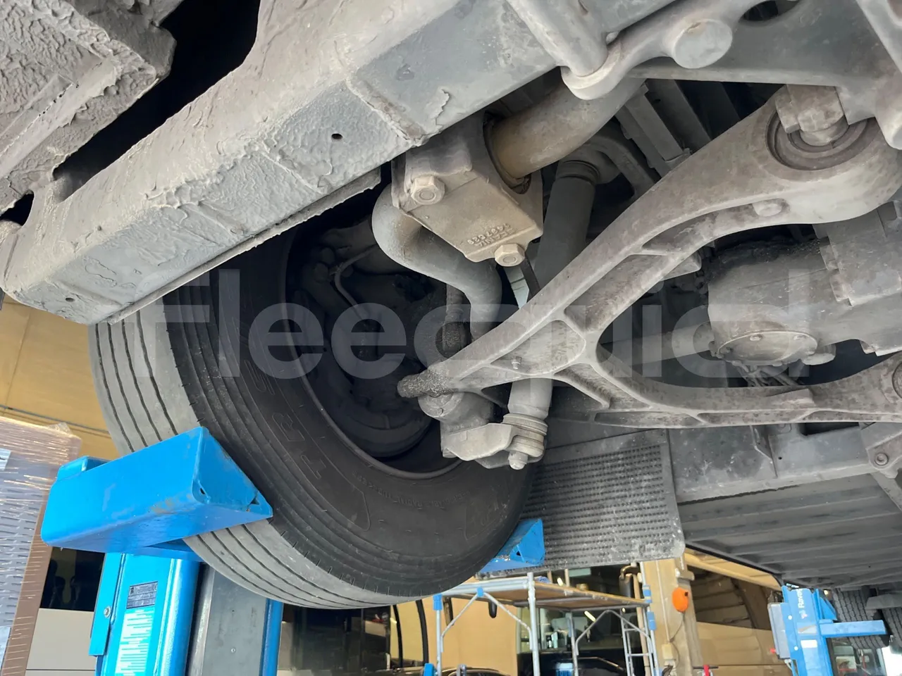 Irizar Scania K320 - EUR5 - 235kW - 12.2m - front axle right side