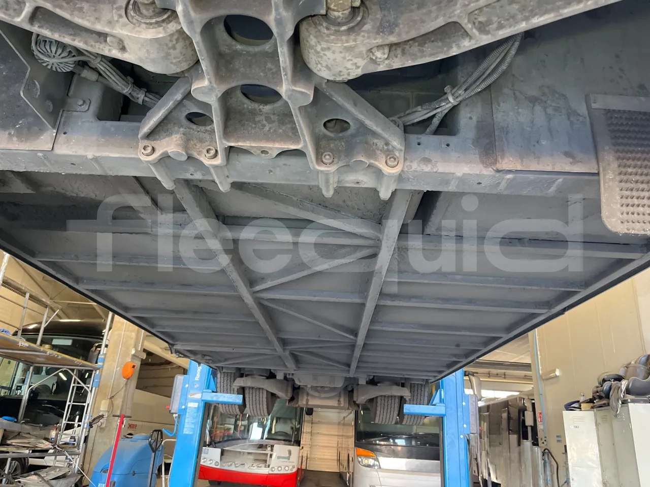 Irizar Scania K320 - EUR5 - 235kW - 12.2m - central undercarriage photo