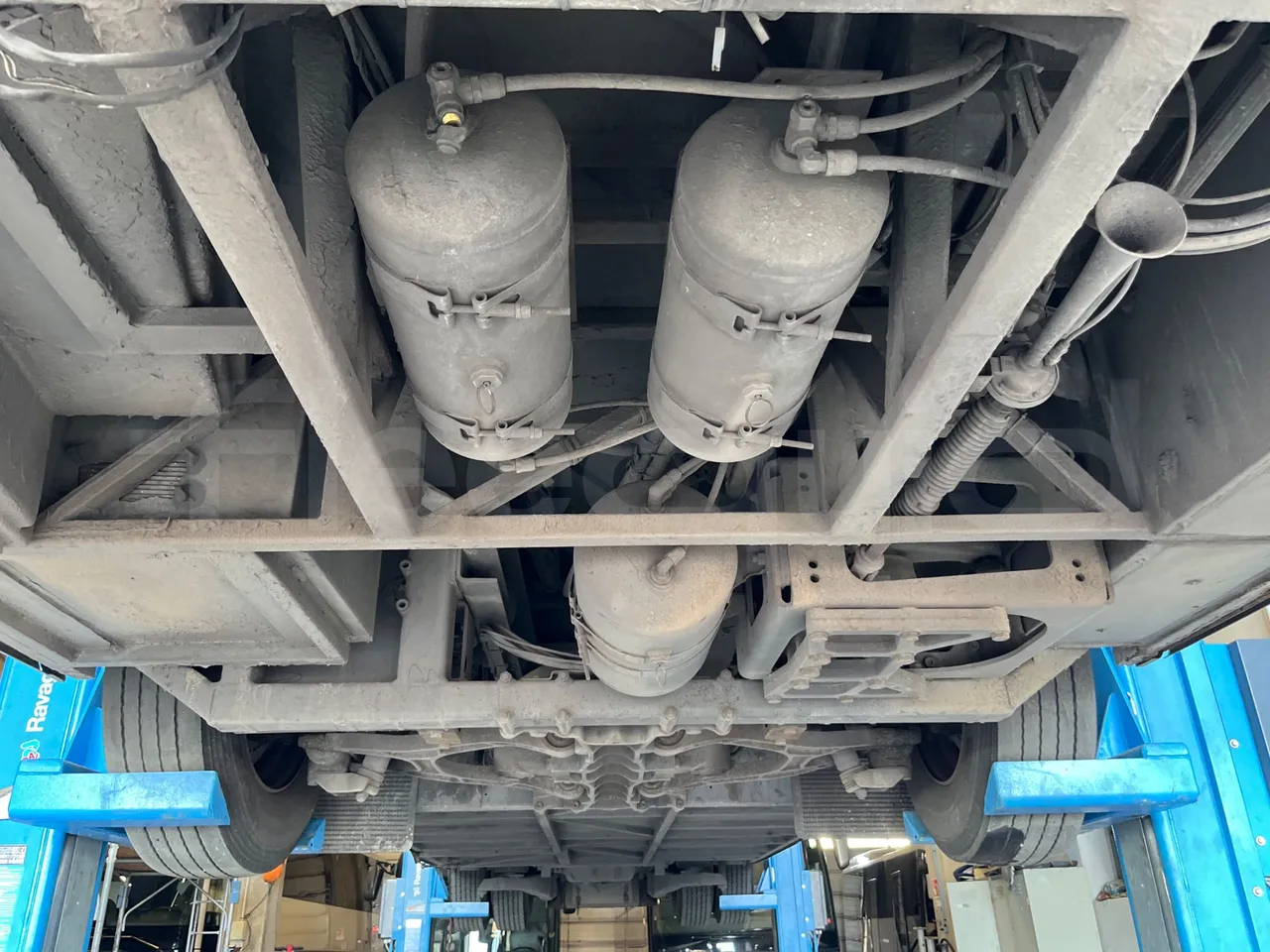 Irizar Scania K320 - EUR5 - 235kW - 12.2m - front undercarriage from front