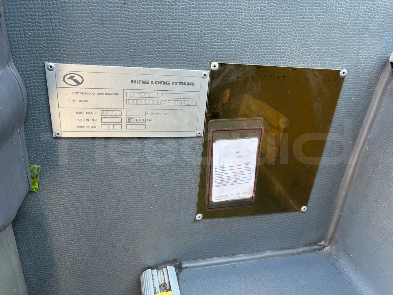 King Long XMQ6800 2AL1AA2B - Euro5 - 148kW - 7.995mt - vehicle plate photo