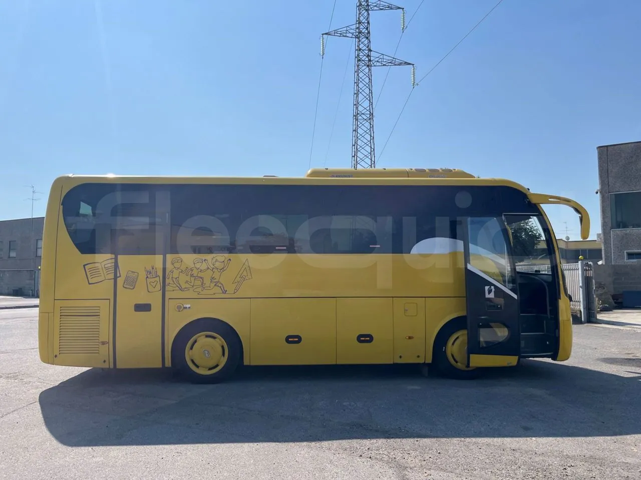King Long XMQ6800 2AL1AA2B - Euro5 - 148kW - 7.995mt - right side doors open