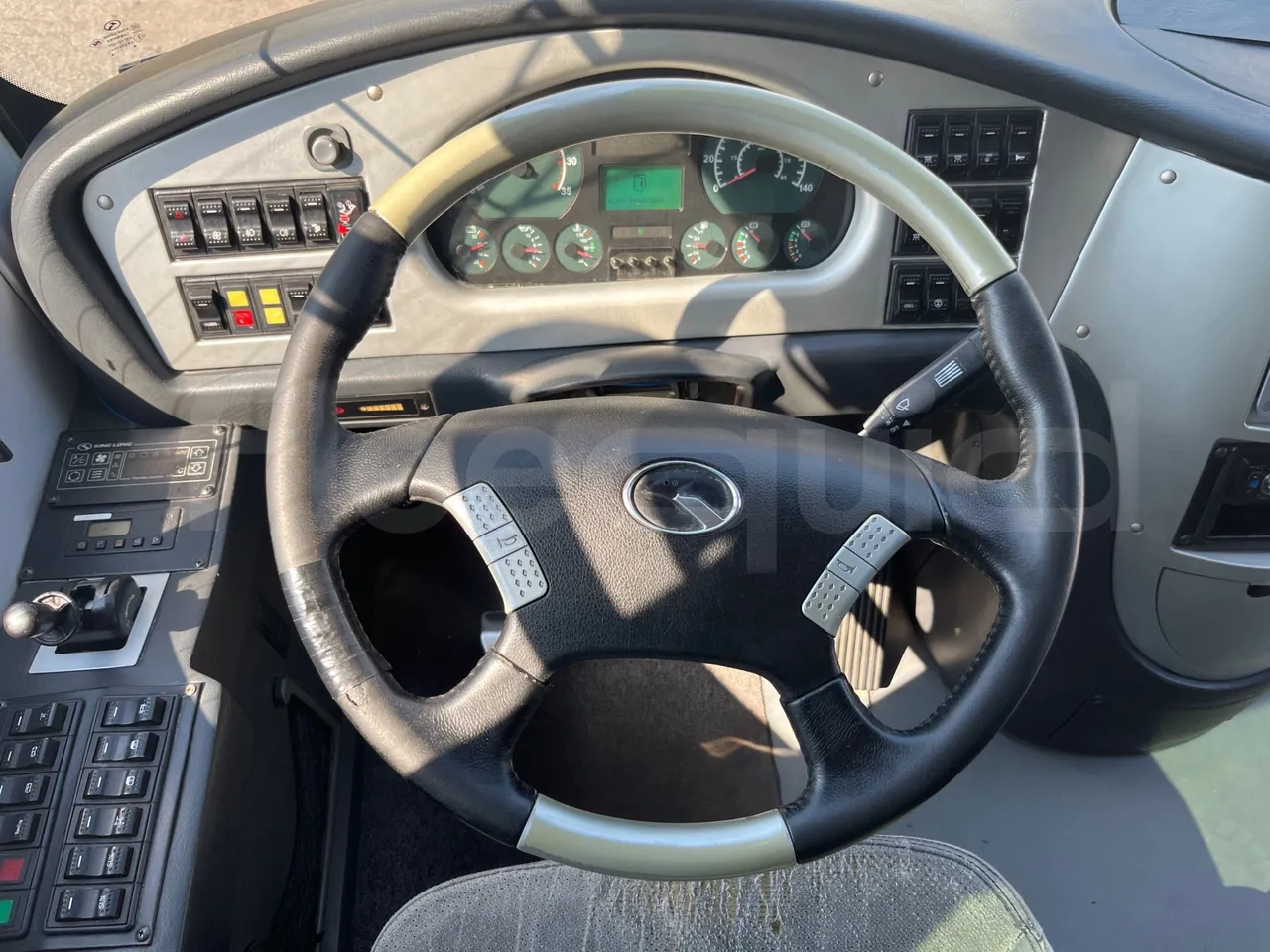 King Long XMQ6800 2AL1AA2B - Euro5 - 148kW - 7.995mt - steering wheel photo