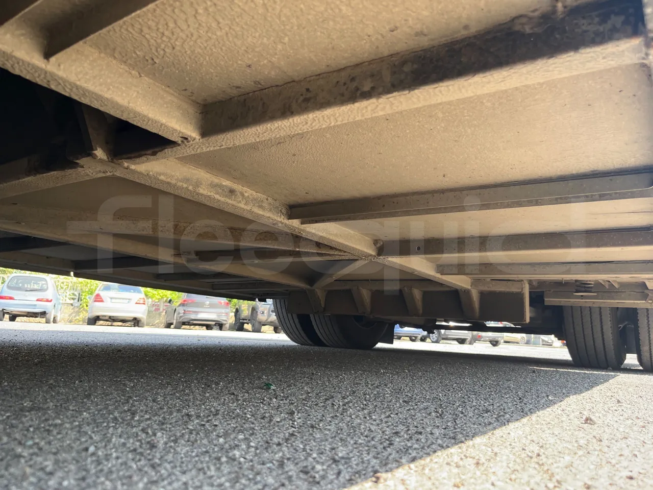 King Long XMQ6800 2AL1AA2B - Euro5 - 148kW - 7.995mt - central undercarriage photo