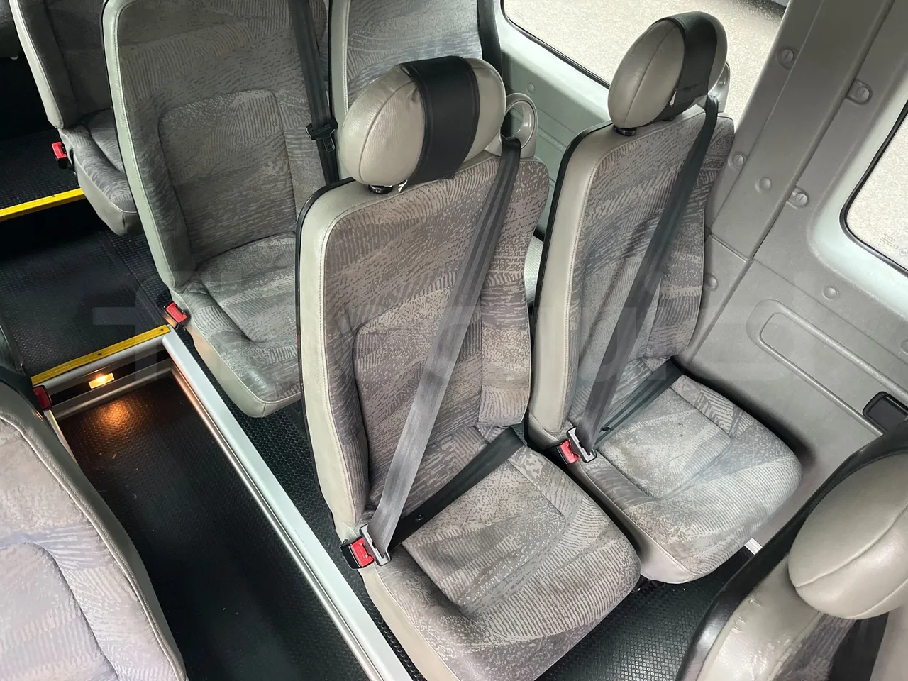 Renault Master N70M/XI NDLML6 - Euro4 - 84kW - 5.899mt - armrest detail photo