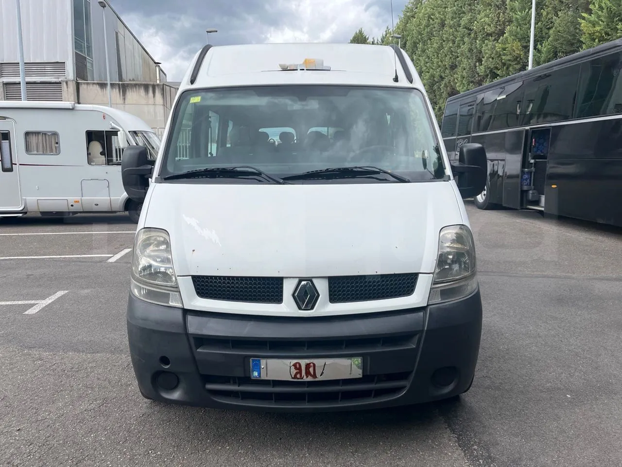 Renault Master N70M/XI NDLML6 - Euro4 - 84kW - 5.899mt - front photo