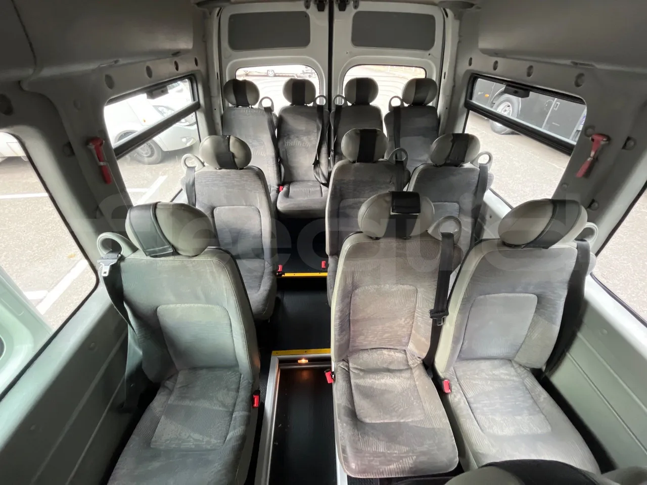 Renault Master N70M/XI NDLML6 - Euro4 - 84kW - 5.899mt - reverse view middle aisle