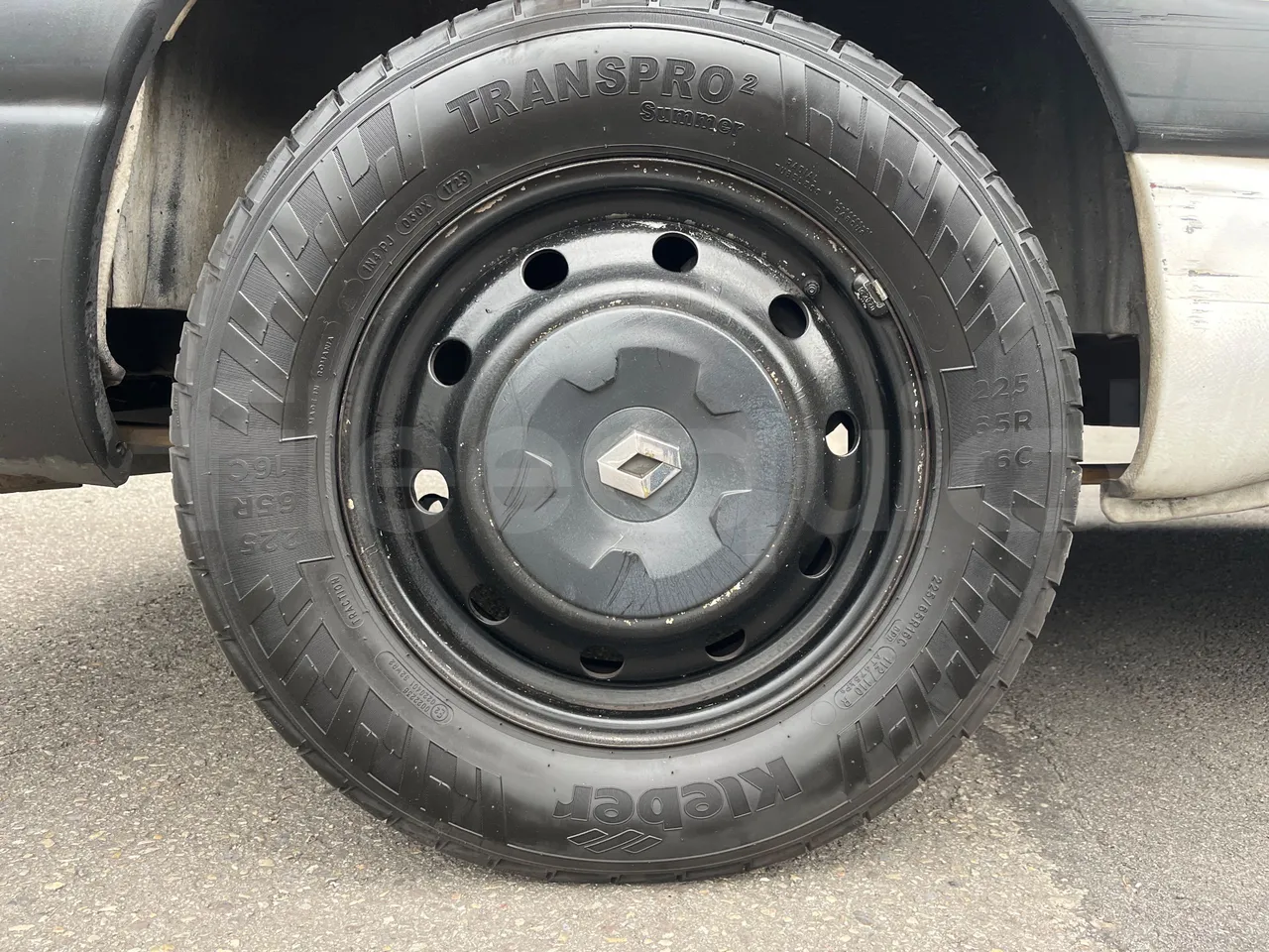 Renault Master N70M/XI NDLML6 - Euro4 - 84kW - 5.899mt - tread condition front tires left