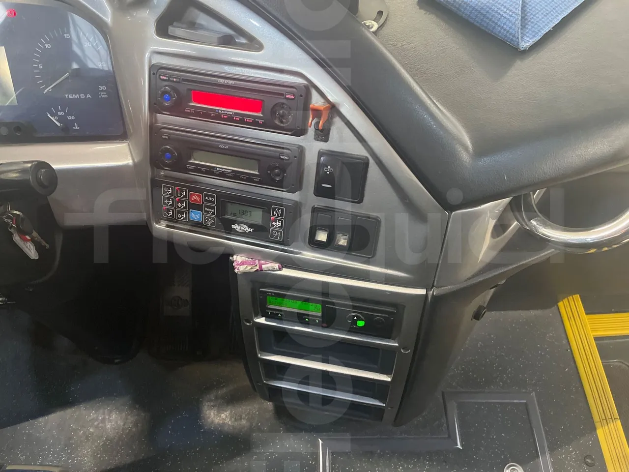 Temsa Safari RD RAT153 - EUR5 - 266kW - 12.200m - radio accessories photo