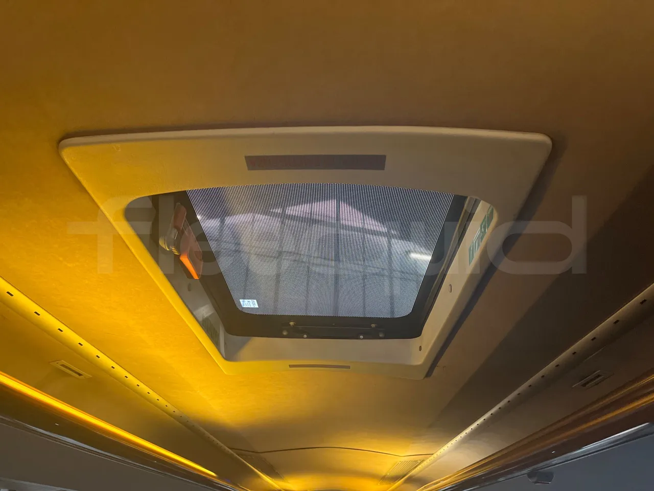 Temsa Safari RD RAT153 - EUR5 - 266kW - 12.200m - roof hatch 1