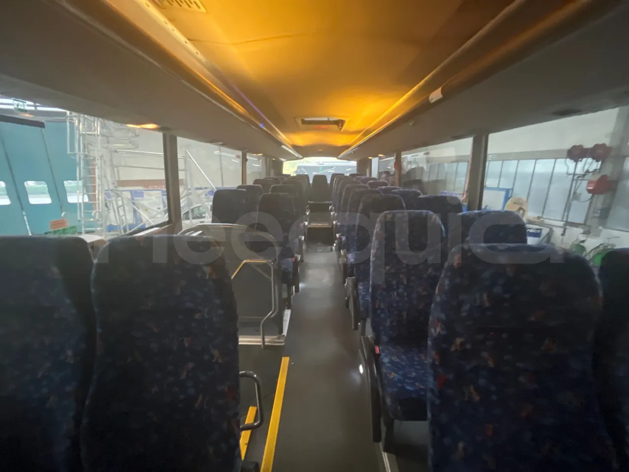 Temsa Safari RD RAT153 - EUR5 - 266kW - 12.200m - reverse view middle aisle