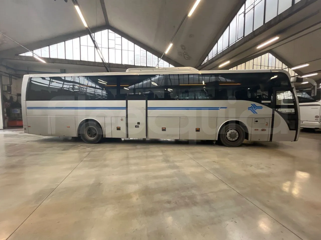 Temsa Safari RD RAT153 - EUR5 - 266kW - 12.200m - right side doors closed