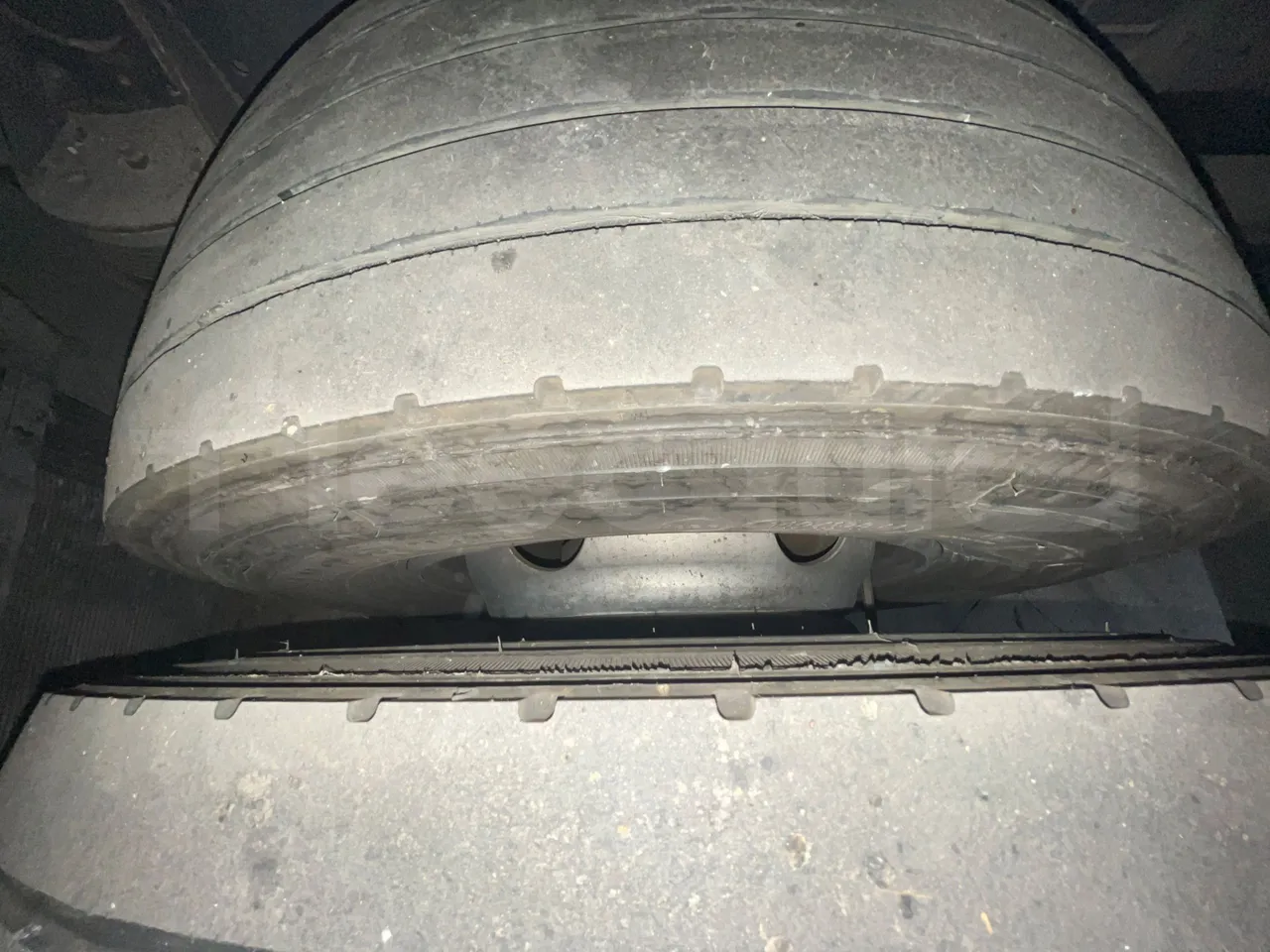 Man 12.220 HOCL 12.240/DEXON -  EUR4 - 176kW - 9.460m - axel 2 air springs 2 left