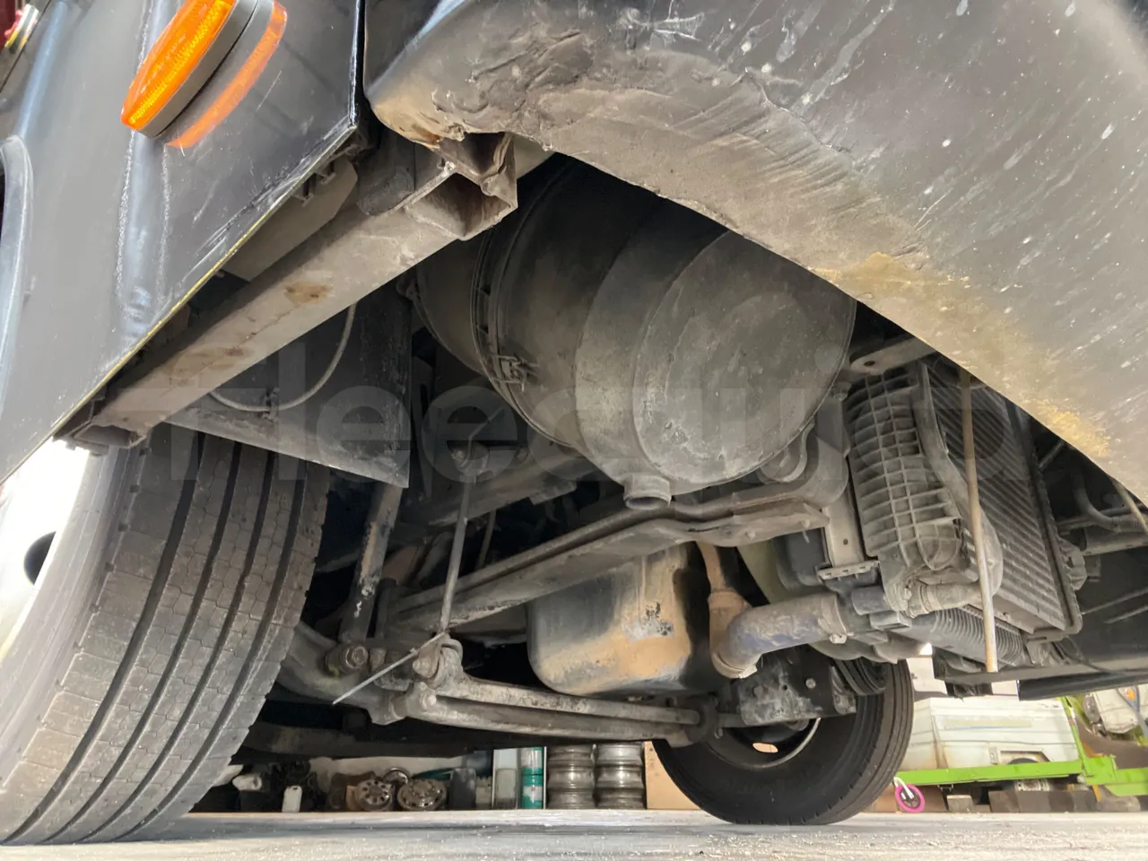 Man 12.220 HOCL 12.240/DEXON -  EUR4 - 176kW - 9.460m - front shock absorbers right