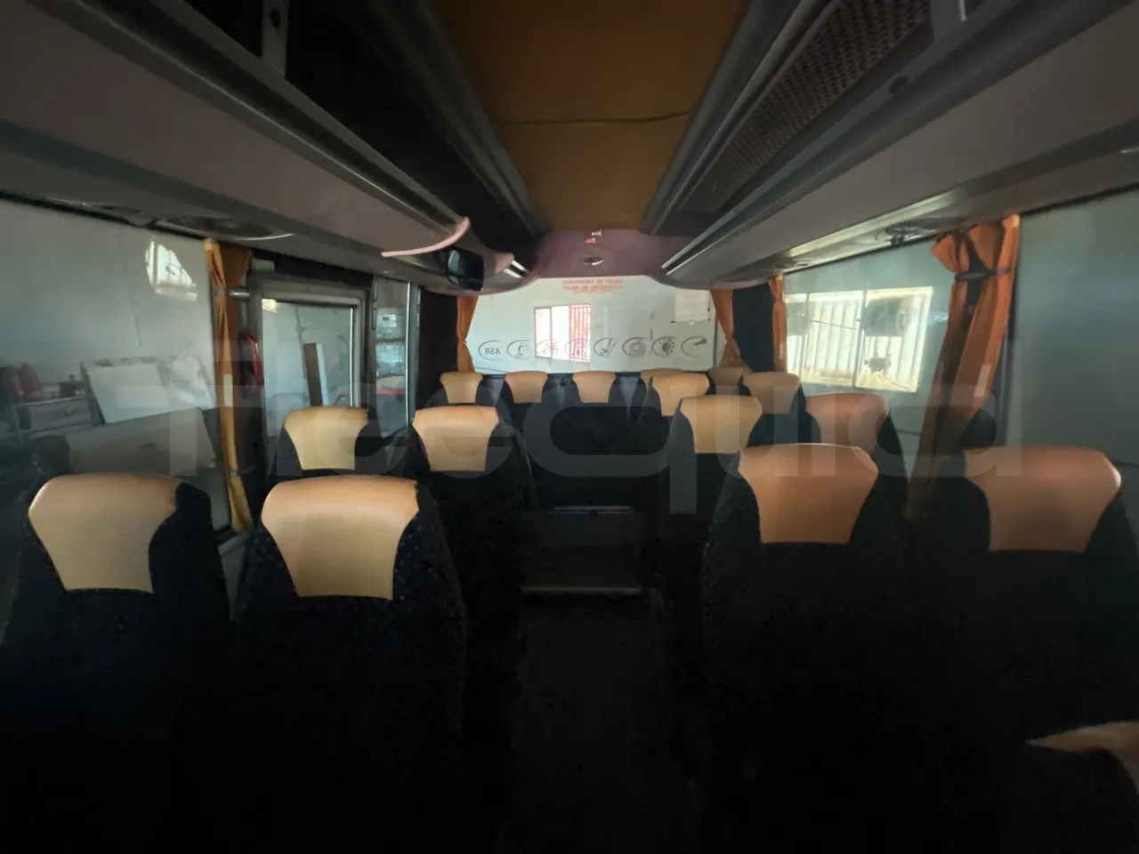 Man 12.220 HOCL 12.240/DEXON -  EUR4 - 176kW - 9.460m - reverse view middle aisle