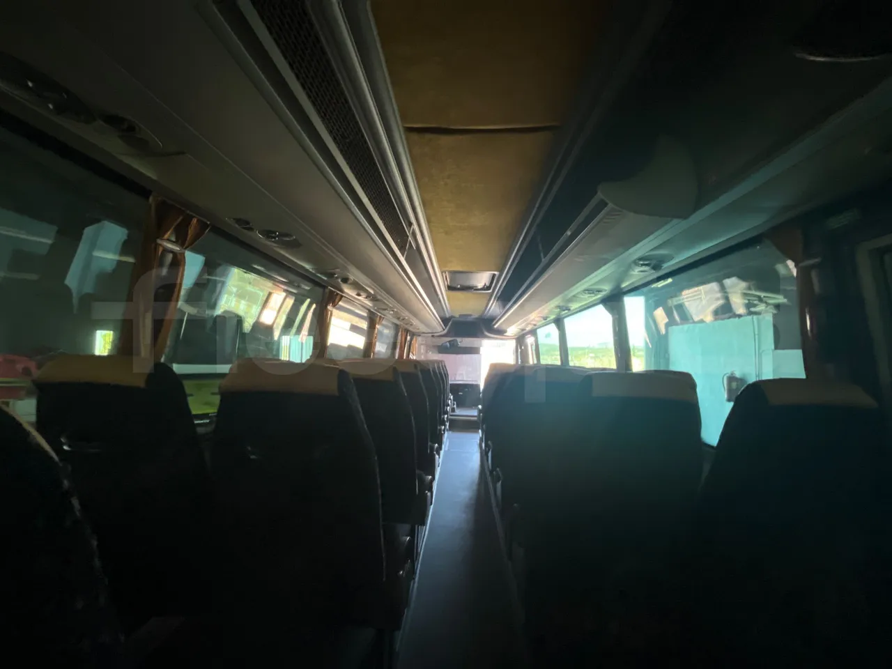 Man 12.220 HOCL 12.240/DEXON -  EUR4 - 176kW - 9.460m - forward view all seats last row height