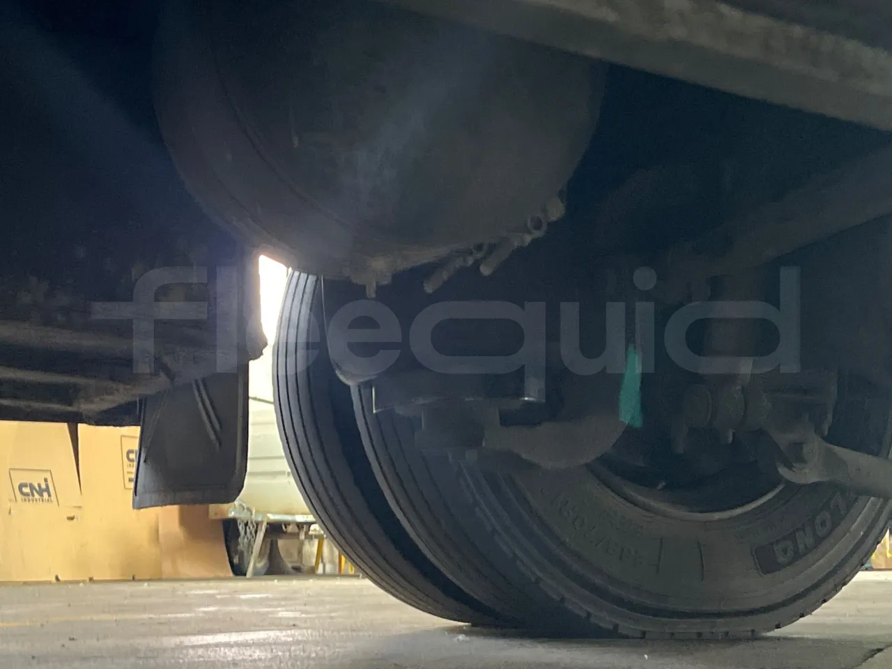 Man 12.220 HOCL 12.240/DEXON -  EUR4 - 176kW - 9.460m - axel 3 shock absorbers 1 right