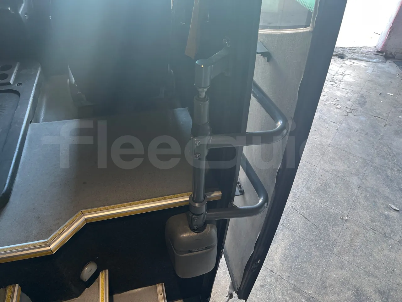 Man 12.220 HOCL 12.240/DEXON -  EUR4 - 176kW - 9.460m - hostess seat photo