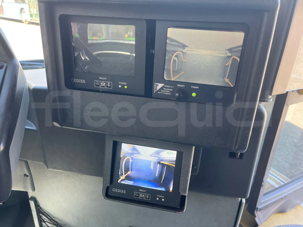 Mercedes-Benz Citaro G 0530 - Euro5 - 260kW - 17.940mt - radio accessories photo