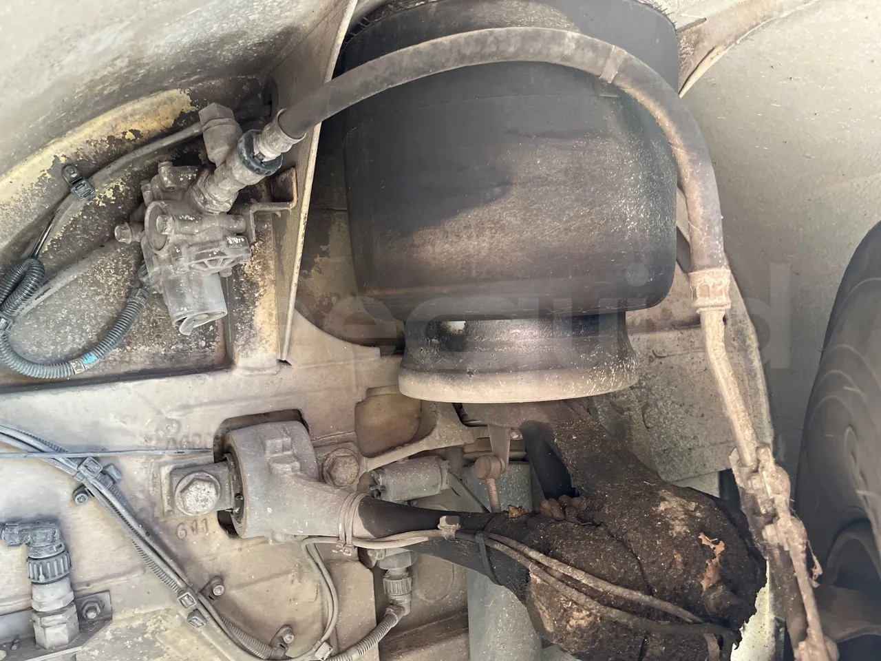 Mercedes-Benz Citaro G 0530 - Euro5 - 260kW - 17.940mt - front air springs left