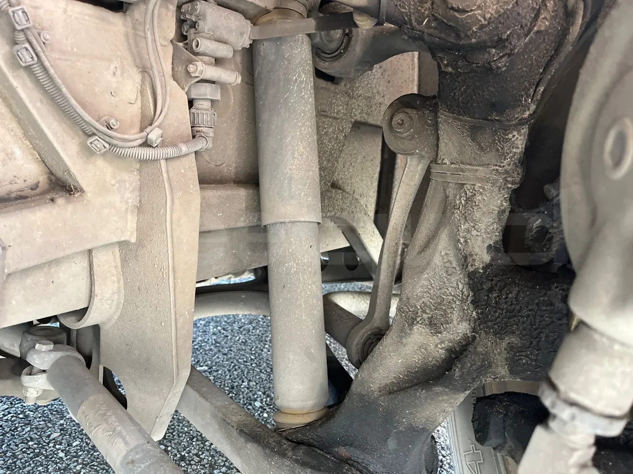 Mercedes-Benz Citaro G 0530 - Euro5 - 260kW - 17.940mt - front shock absorbers left