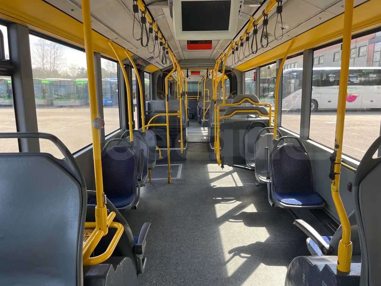 Mercedes-Benz Citaro G 0530 - Euro5 - 260kW - 17.940mt - handrails photo