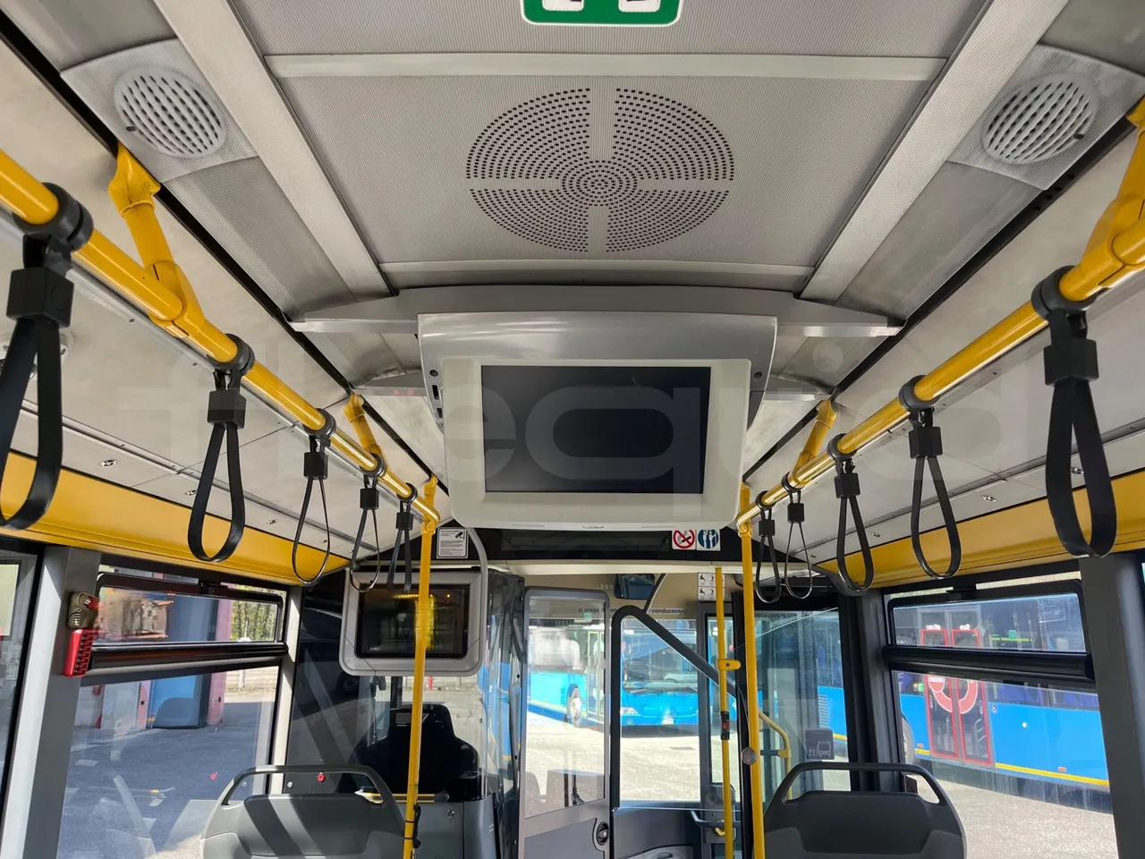 Mercedes-Benz Citaro G 0530 - Euro5 - 260kW - 17.940mt - monitor detail photo