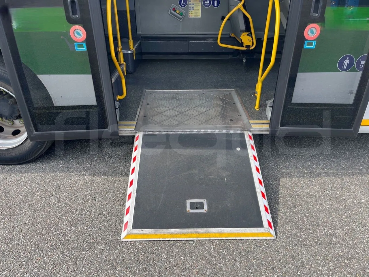 Mercedes-Benz Citaro G 0530 - Euro5 - 260kW - 17.940mt - platform open photo