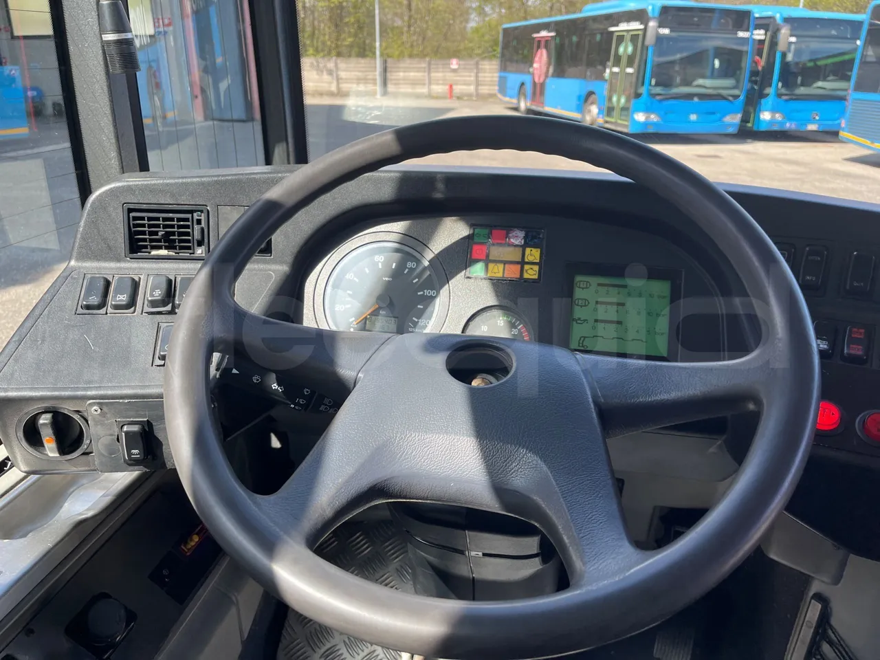 Mercedes-Benz Citaro G 0530 - Euro5 - 260kW - 17.940mt - steering wheel photo