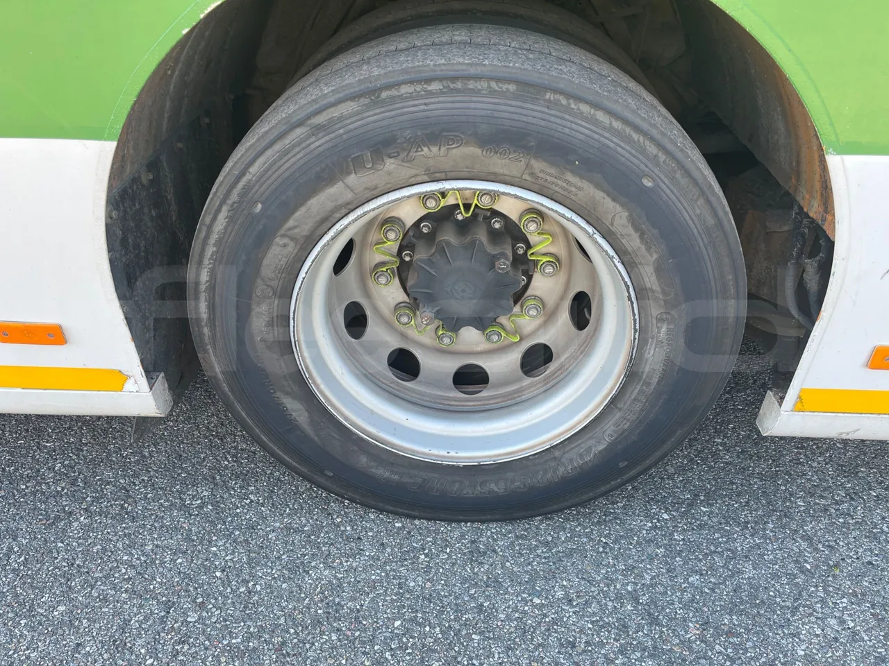 Mercedes-Benz Citaro G 0530 - Euro5 - 260kW - 17.940mt - rear left tire photo